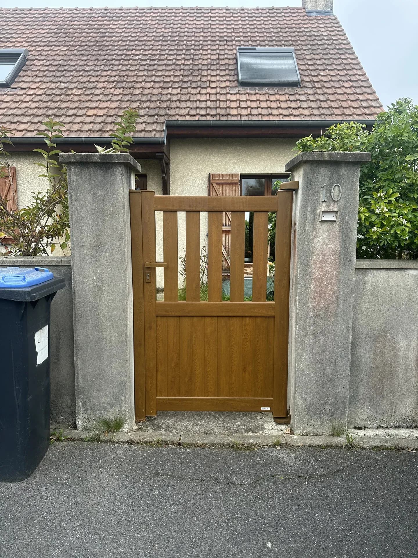 Réalisations 77 Distribution en Seine-et-Marne : portails, volets, fermetures sur mesure