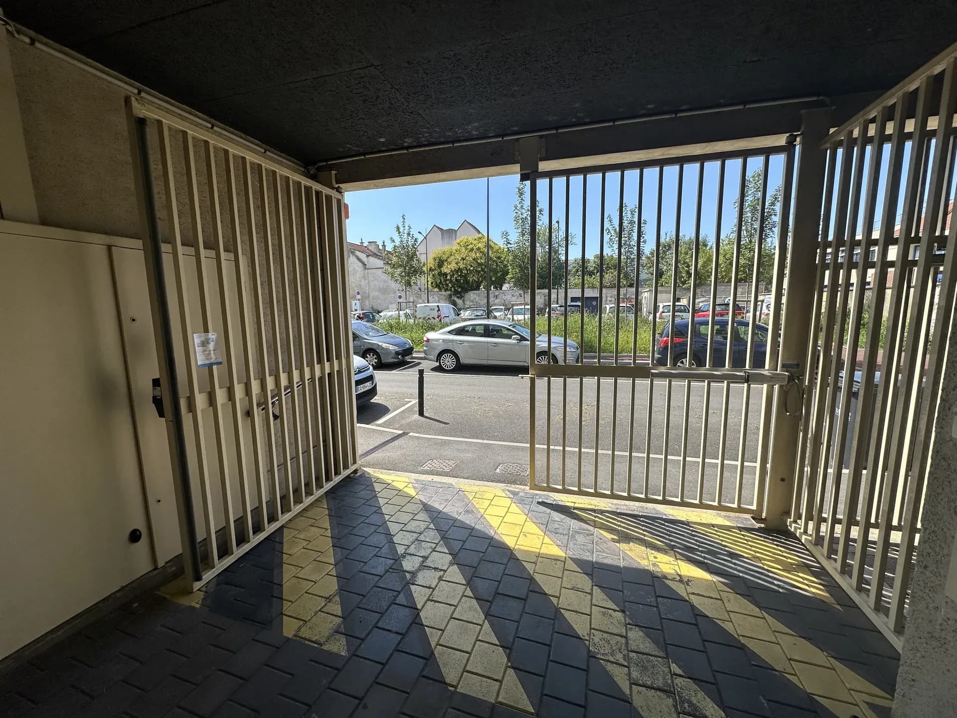 Réparation moteur portail copropriété