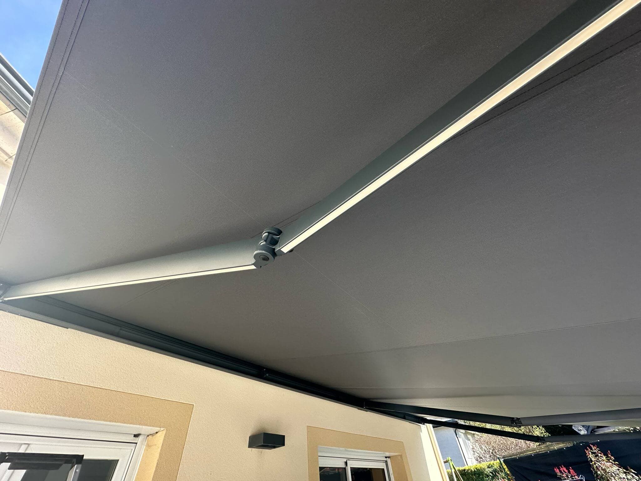 Store banne LED à Torcy